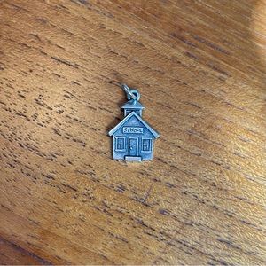 RETIRED James Avery Little School House Charm 🚌